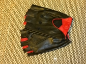 Перчатки черно-красные без пальцев, женские, размер 6-8; черный, лайка